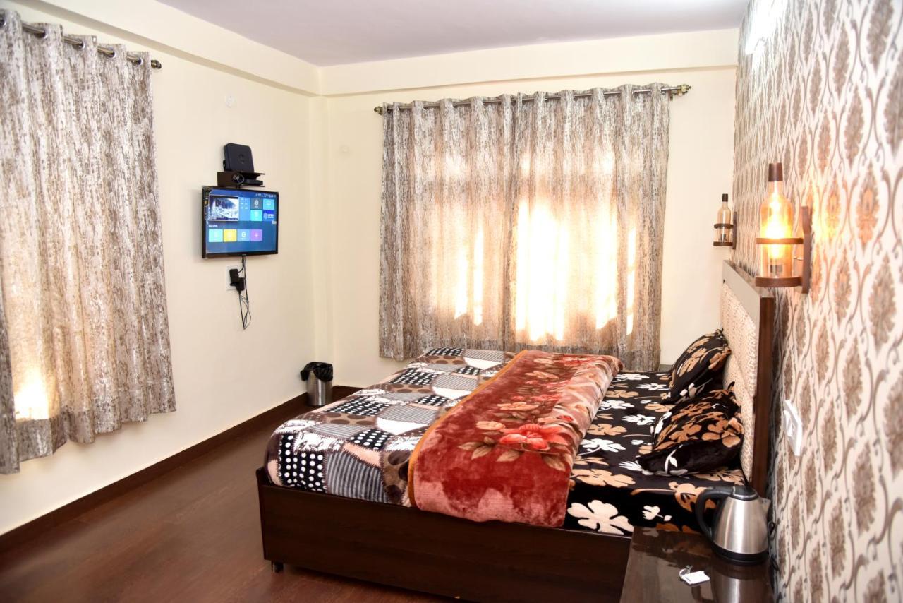 شيملا Samriti Apartments المظهر الخارجي الصورة