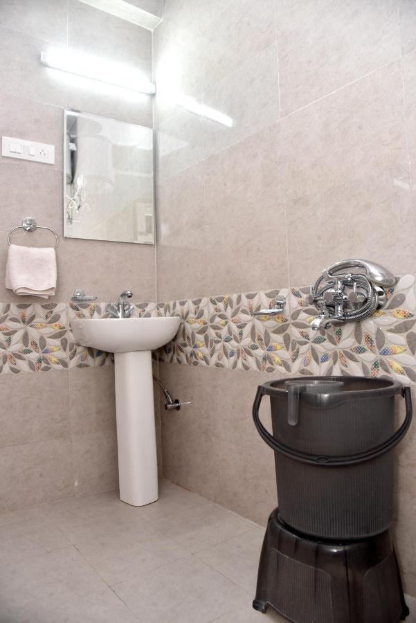 شيملا Samriti Apartments المظهر الخارجي الصورة